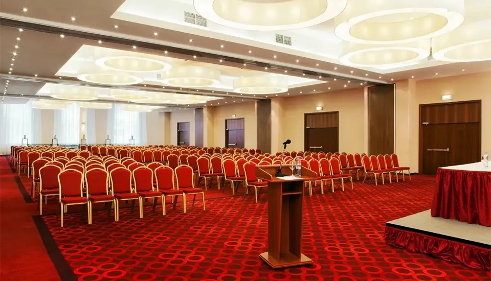 هتل هالیدی این مسکو لسنایا